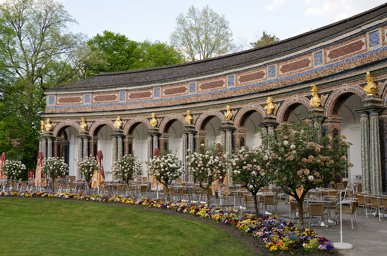 Bayreuth,_Eremitage,_Neues_Schloss,_Ostflügel-002.jpg