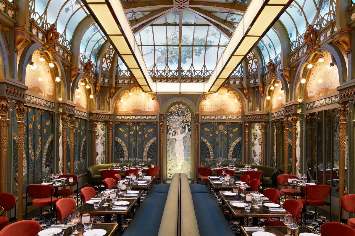 Beefbar-Paris_slide-historical (1).jpg