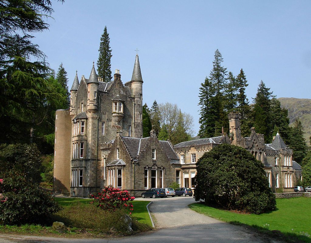 Benmorehouse2_(475863044).jpg
