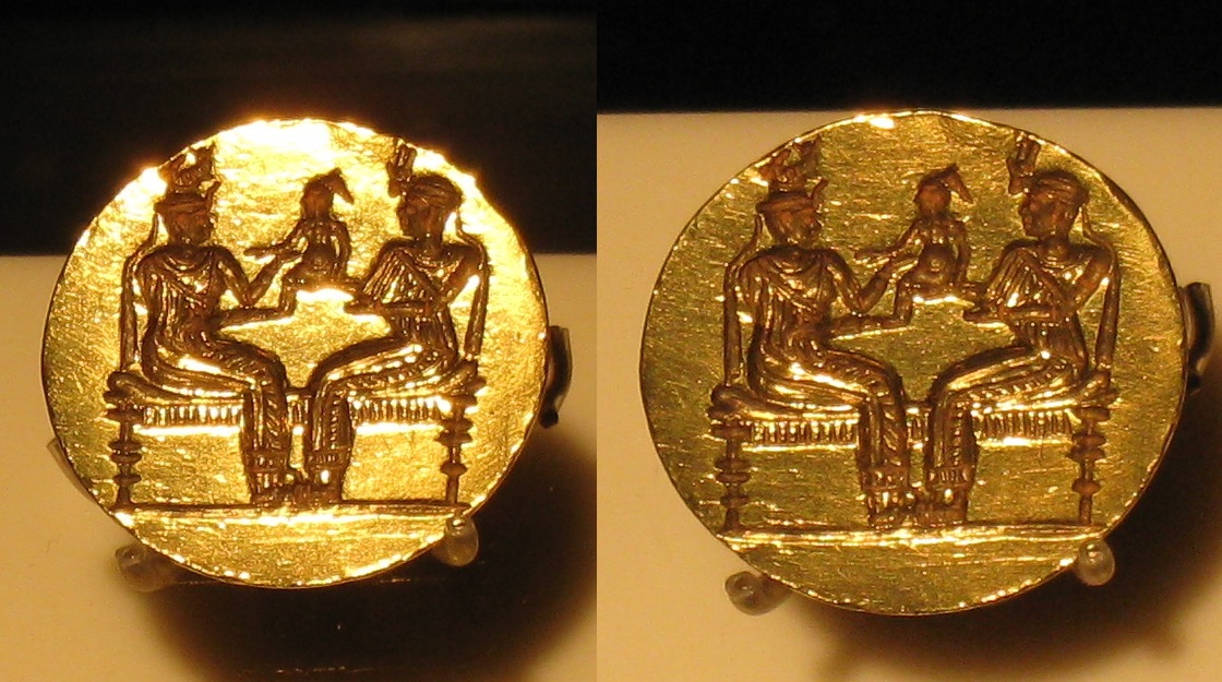 Berlin_Neues_Museum_-_tresor_de_la_reine_Amanishakheto_02.jpg