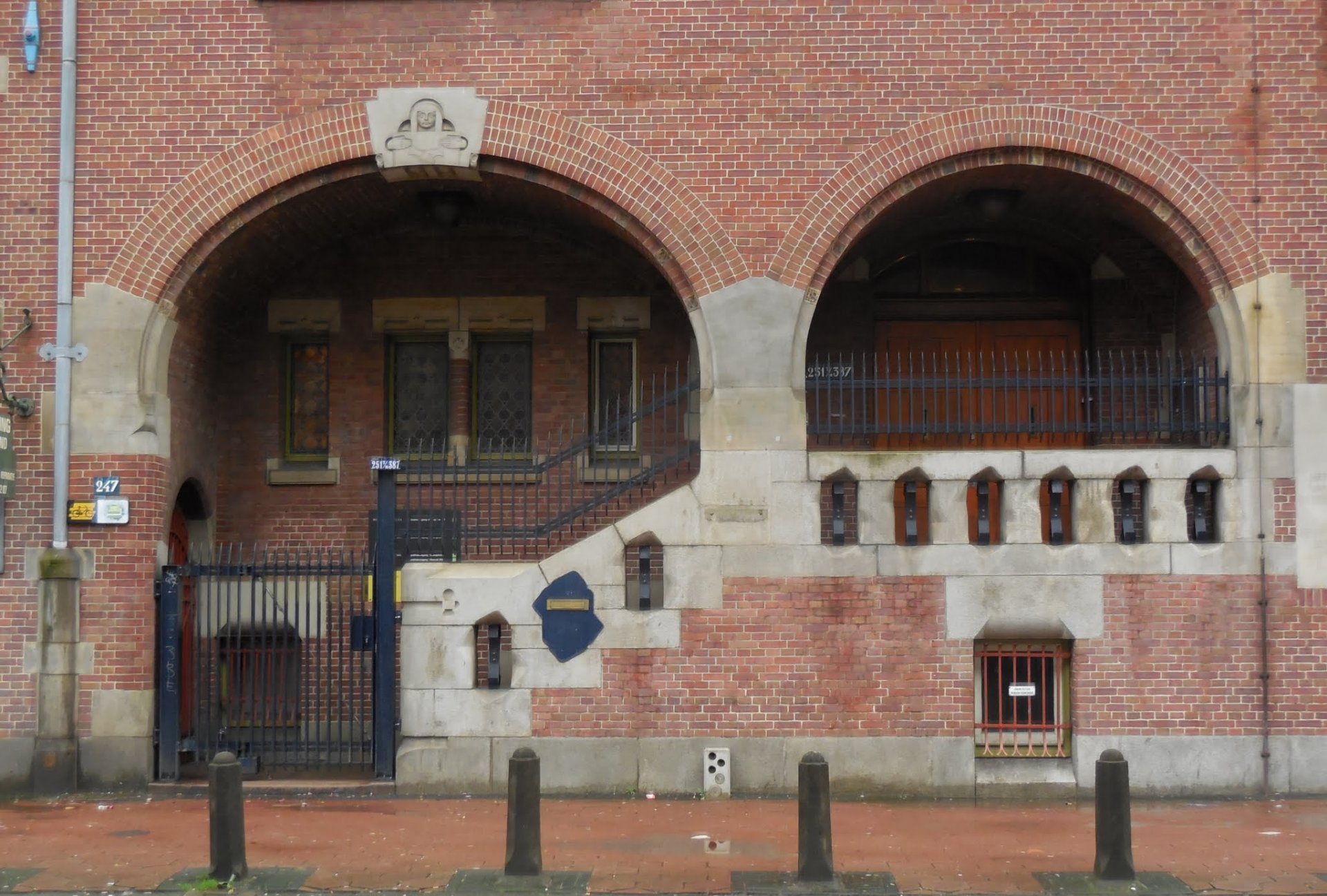 Beursplein 1 (= Damrak 243-277), Beurs van Berlage (Hendrik Petrus Berlage 1898-1902) (5).jpg