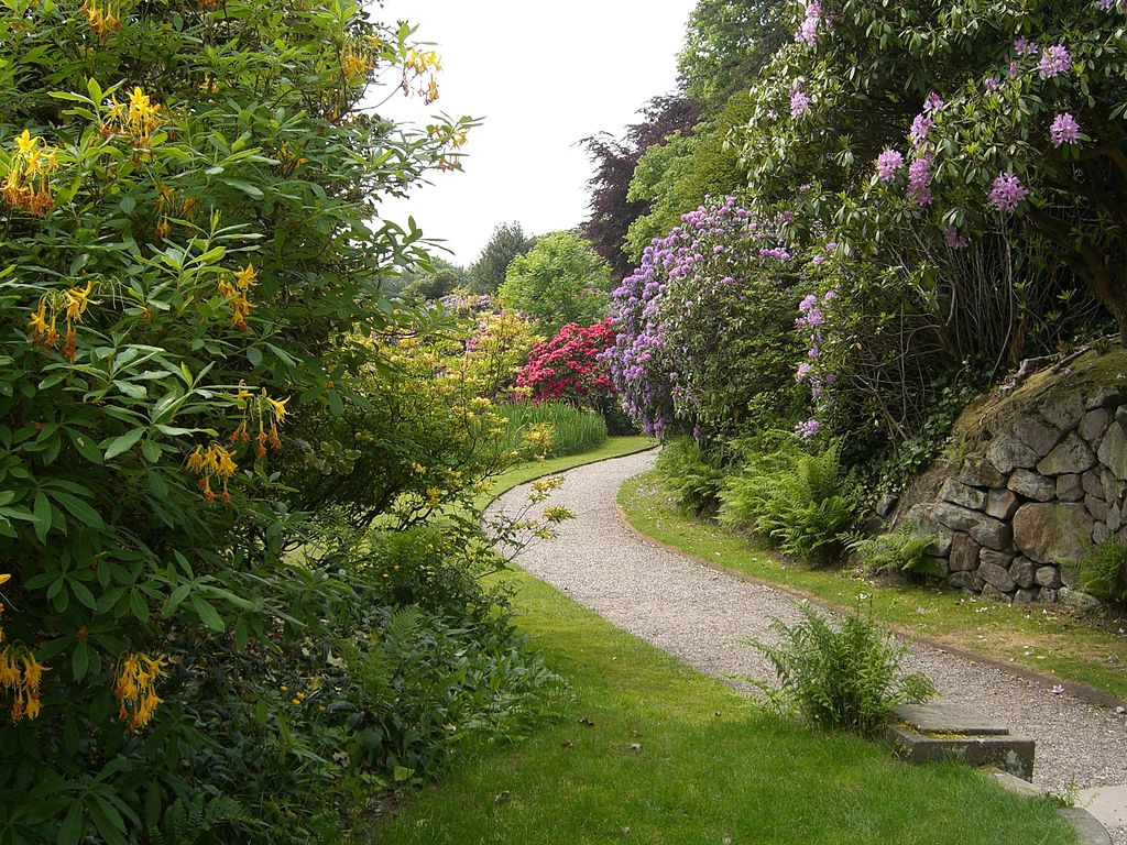 Biddulph_Grange_-_panoramio_(1).jpg