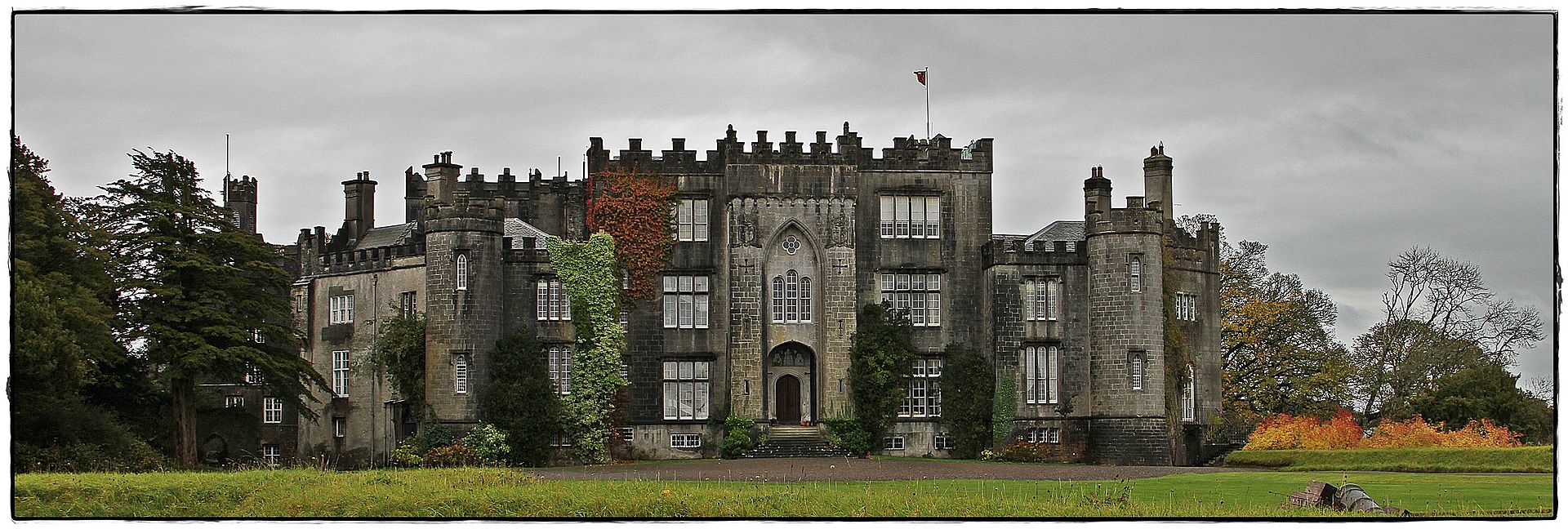 Birr_Castle_by_Madelien_Knight.JPG