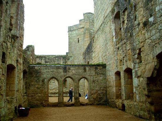 bodiam-castle.jpg