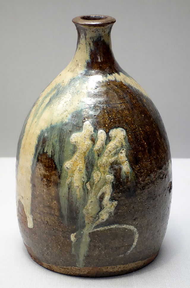 Bottle_2,_Shodai_ware,_Edo_period,_18th_century,_.JPG