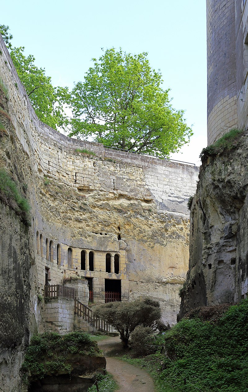 Brézé_Castle_R18.jpg