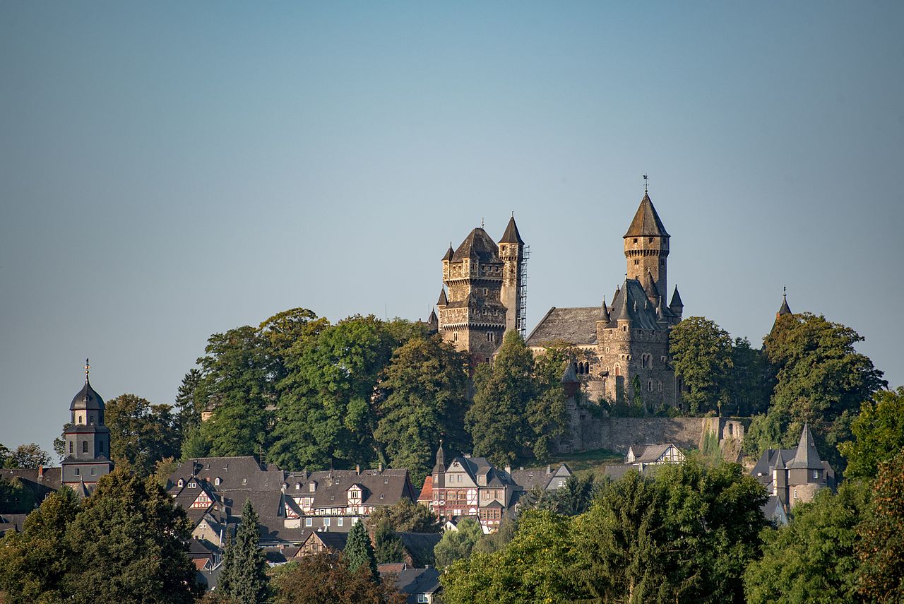 Braunfels,_Schloss_und_Stadt-перестройка 20160912-001.jpg