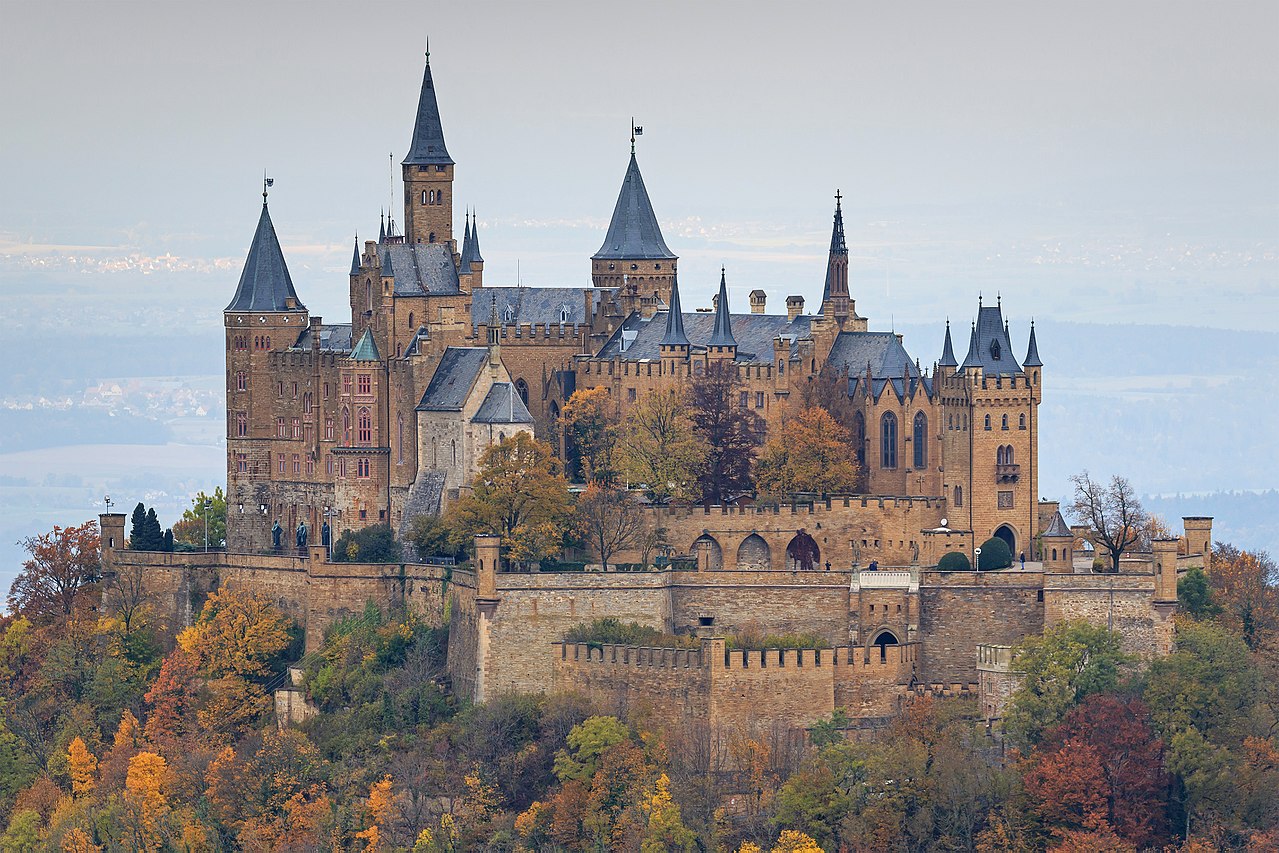 Burg_Hohenzollern_10-2016.jpg