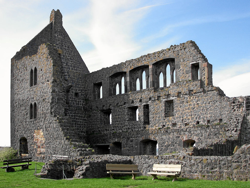 Burg_Münzenberg_07_(Retusche).jpg