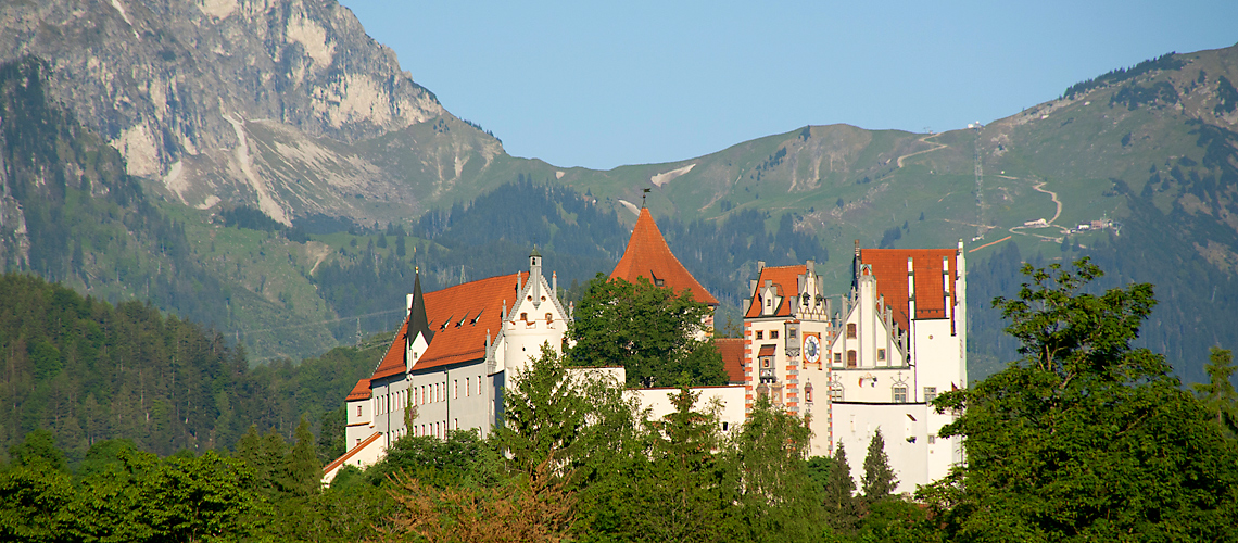 Burgen+Schloesser_Hohes-Schloss_01_Pano.jpg