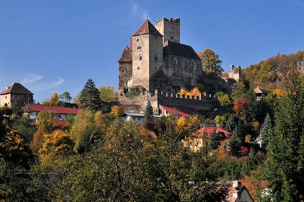 Burgruine_Hardegg1.jpg