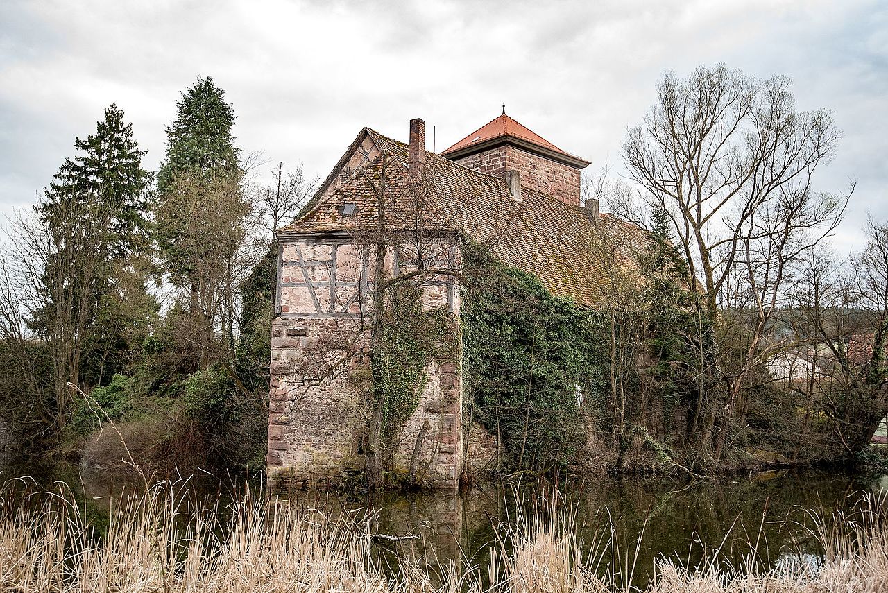 Burgsinn,_Alte_Burg_20170329_002.jpg