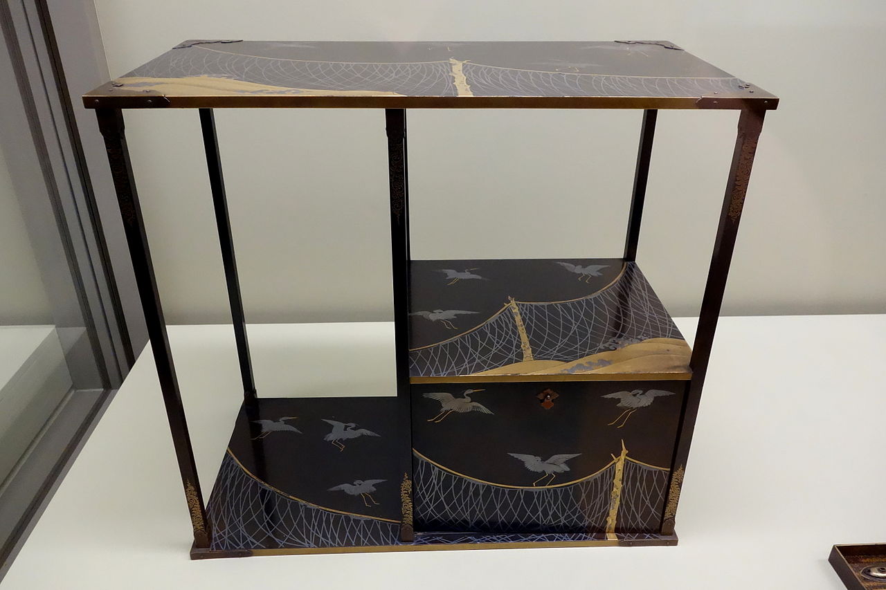 Cabinet,_Edo_period,_17th_century,_f.JPG