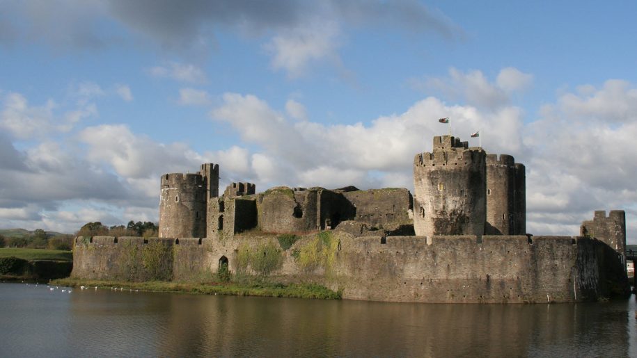 caerphilly-1-915x515.jpg