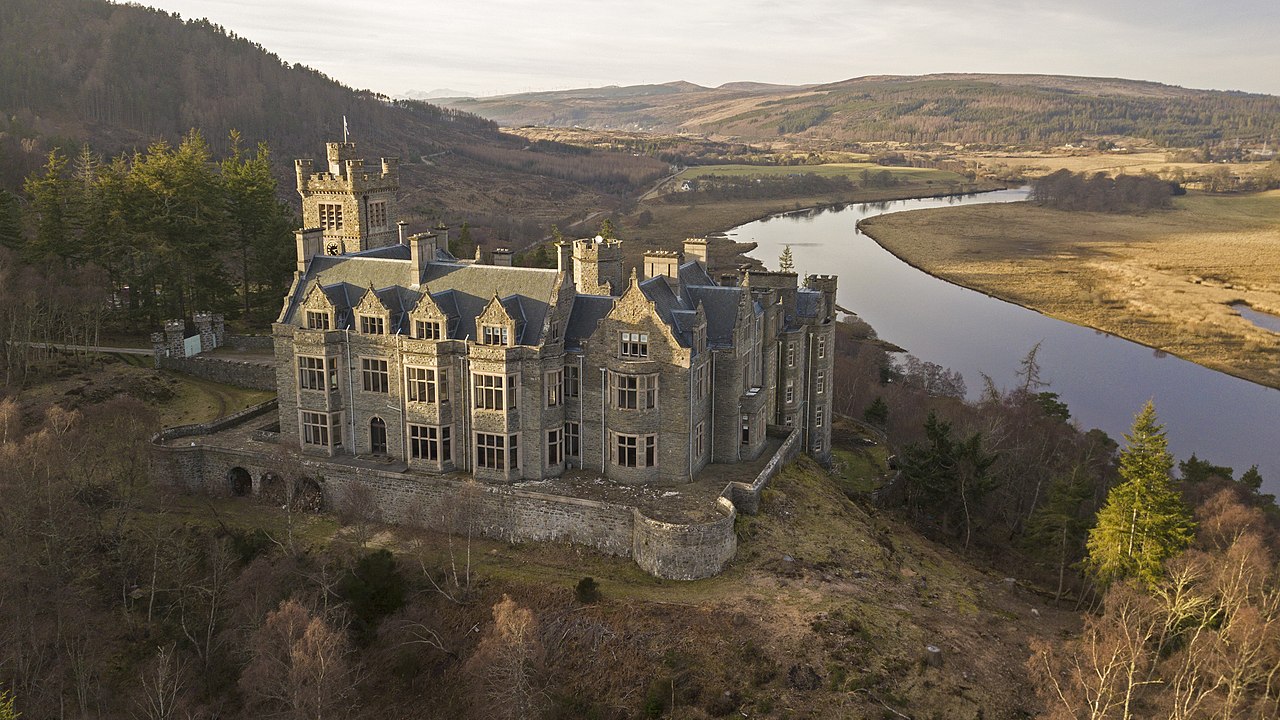 Carbisdale_Castle_drone_(25592663297).jpg