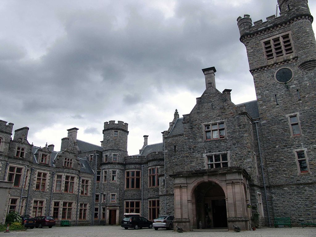 CarbisdaleCastle2.jpg
