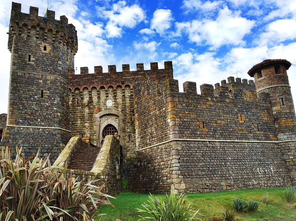 Castello-di-Amorosa-front-2015.jpg