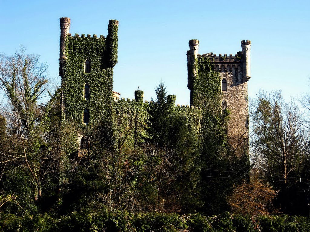Castillo de las Caldas, Oviedo.jpg