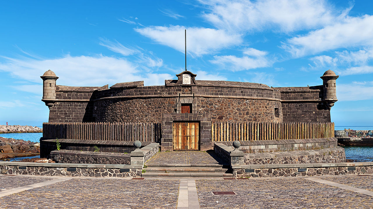 Castillo_de_San_Juan_Bautista исп 17в.jpg