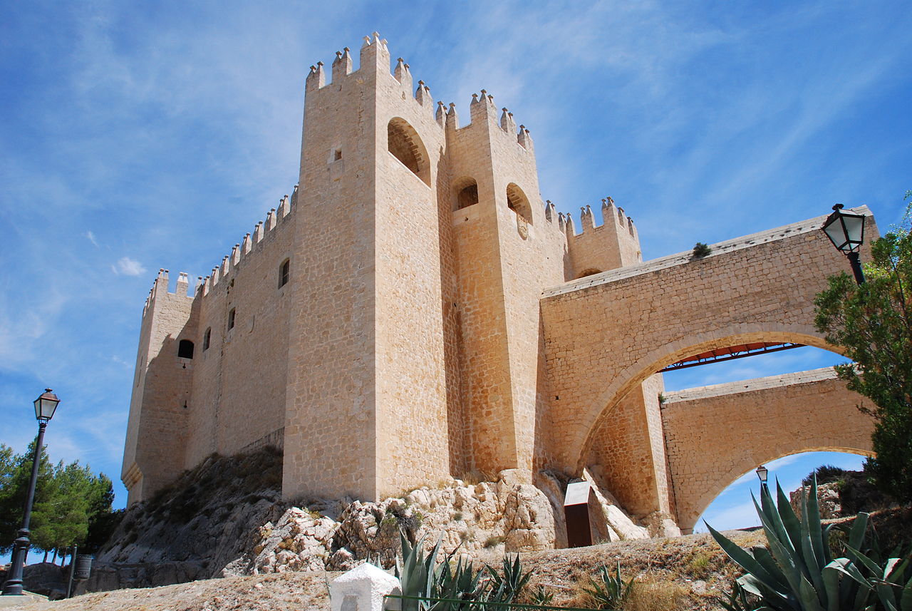 Castillo_de_Vélez-Blanco_(3950939507).jpg