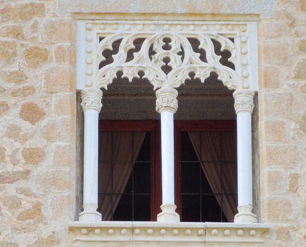 Castillo_nuevo_de_Manzanares_el_Real_-_Window_under_Guas_gallery.JPG