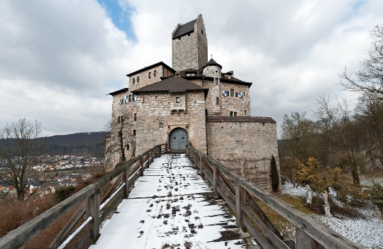 Castle-Kipfenberg-photo-description-Burg-Kipfenberg-5.jpg
