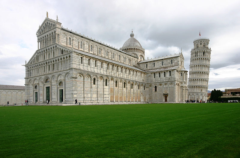 Cathedral_and_Campanary_-_Pisa_2014_(2).JPG
