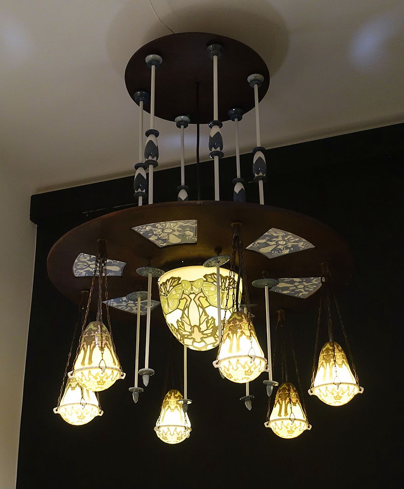 Ceiling_lights,_designed_by_Theo_Schmuz-Baudiss,_KPM_Berlin,_1906,_.JPG