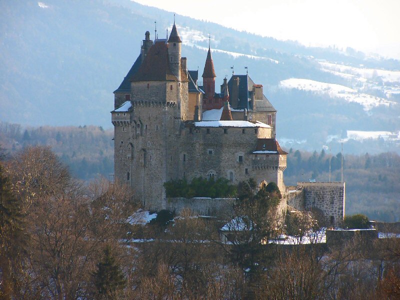 Château_de_Menthon-Saint-Bernard.jpg