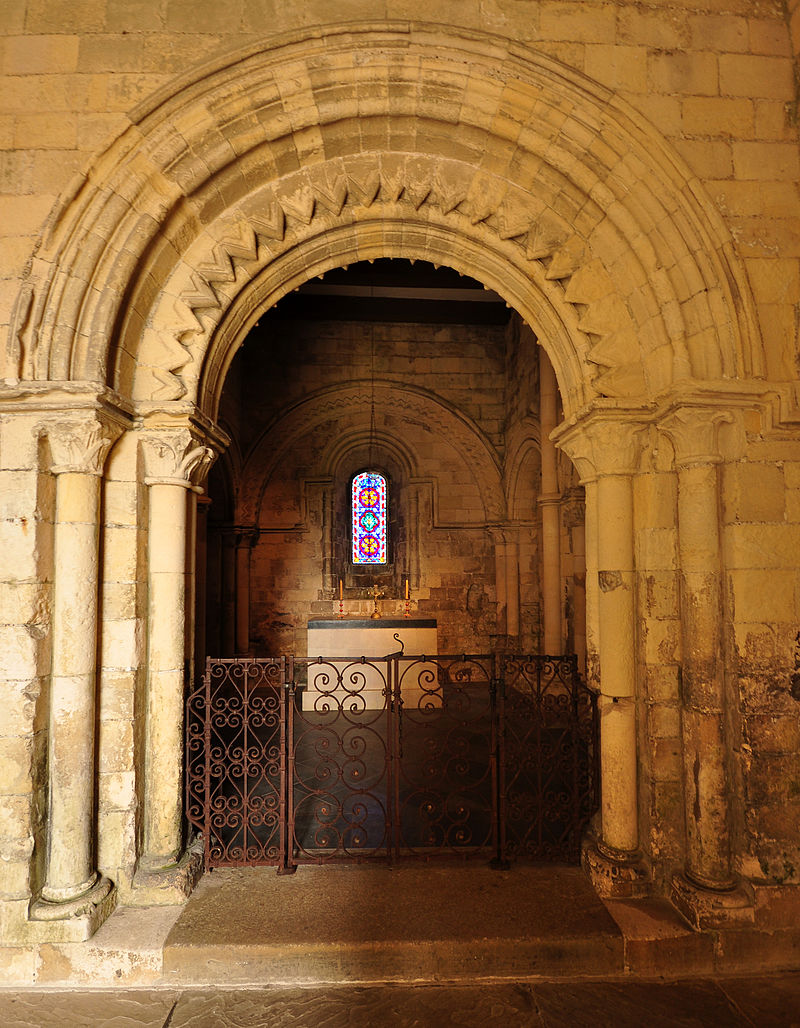 Chapel_in_Dover_Castle_keep.jpg