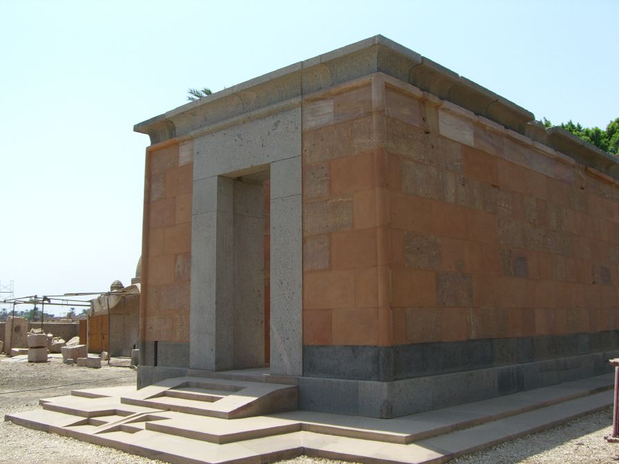 Chapelle_rouge_b.jpg
