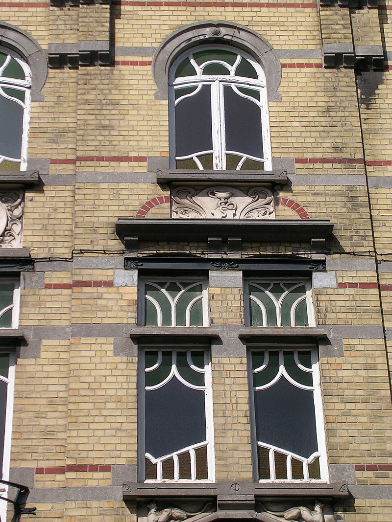 Charleroi_-_Maison_des_médécins_-_détail_(2).jpg
