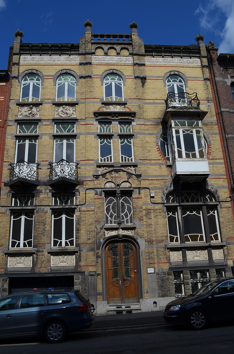 Charleroi_-_maison_des_médecins_-_01.jpg