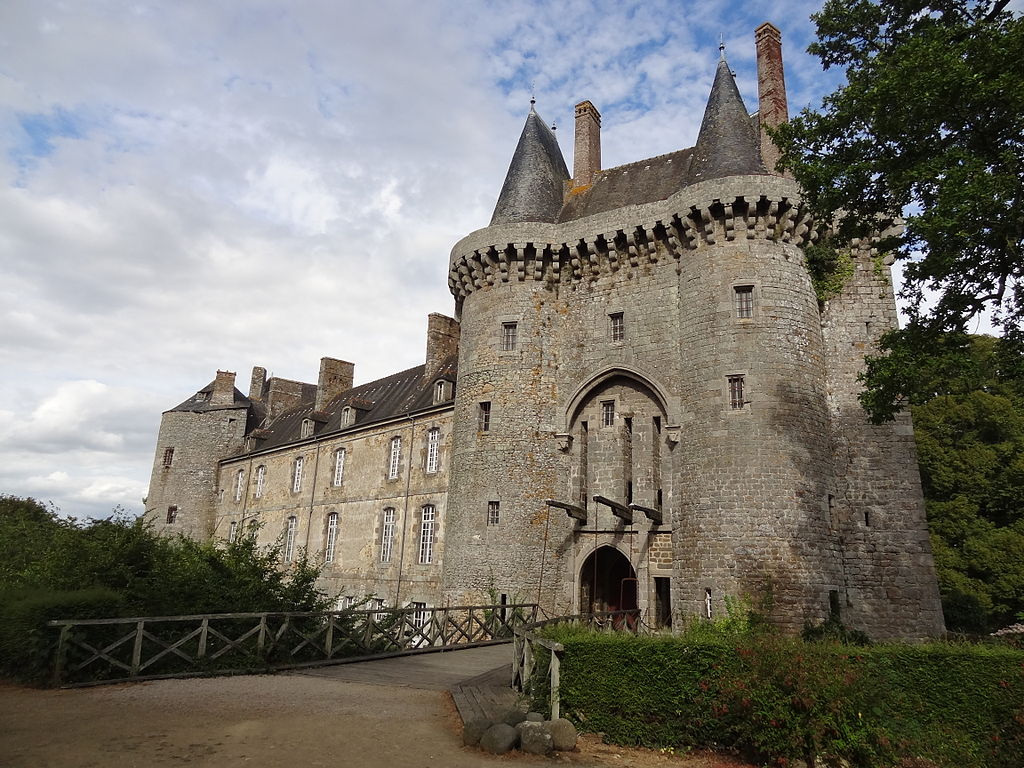 Chateau-de-montmuran.jpg