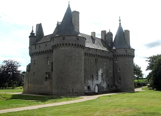 chateau-kerouzere.jpg