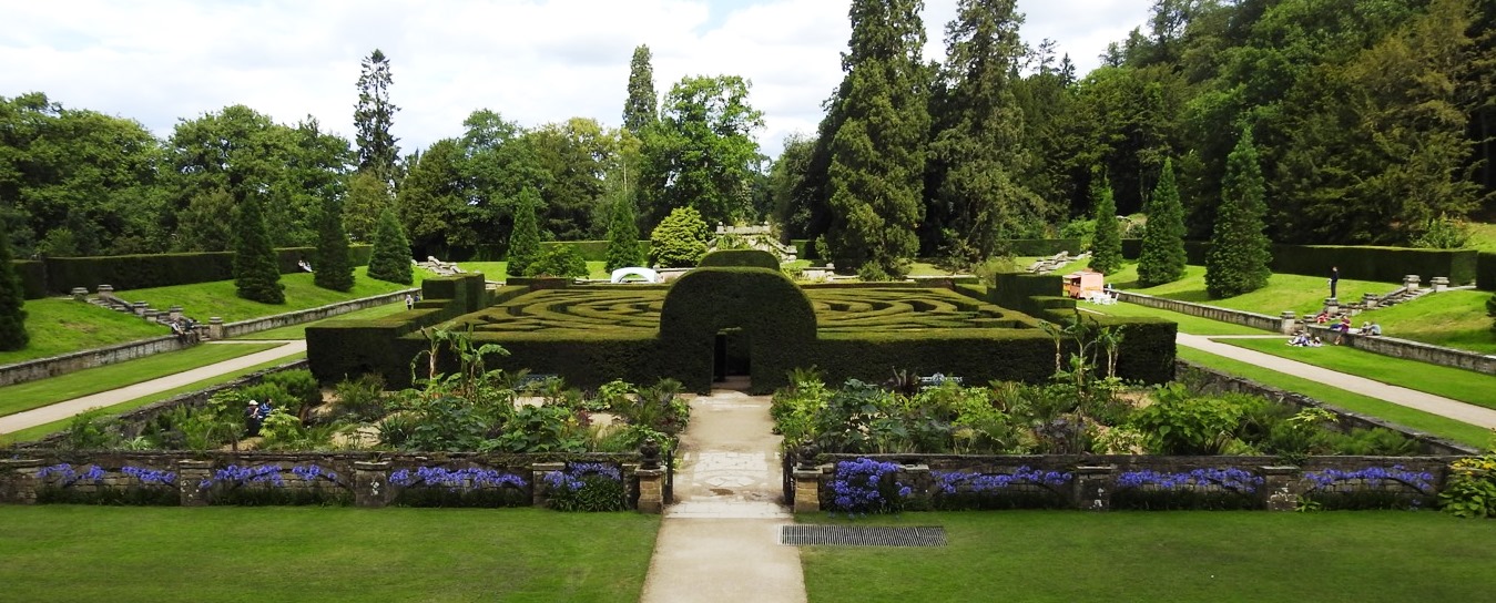Chatsworth-Maze.jpg
