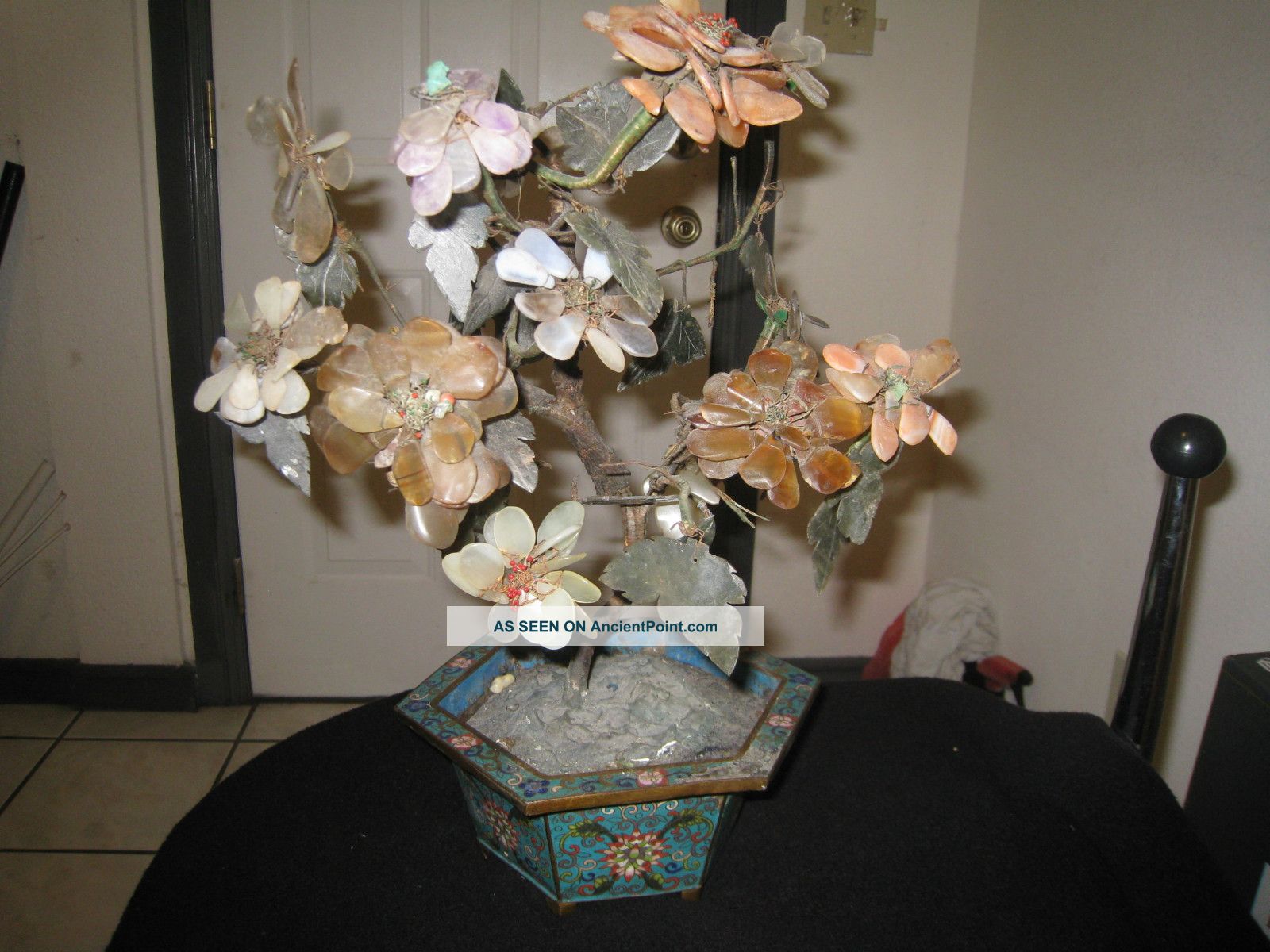 chinese_antique_jade_tree_with_cloisonne_pot_19th_century_1_lgw.jpg