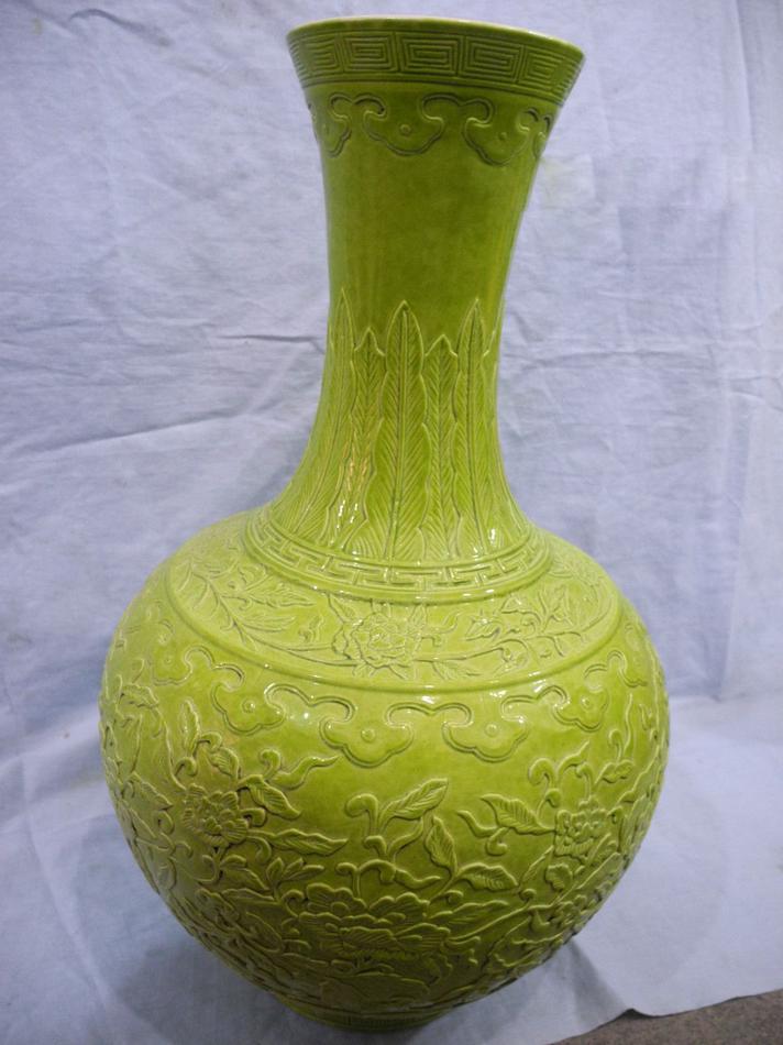chinese_green_glaze_carved_flower_porcelain_vase_5_lgw.jpg