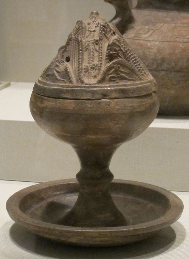 Chinese_hill_jar,_Han_dynasty,_earthenware_with_glaze,_HAA.JPG