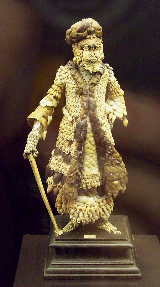 Chinese_male_figurine_c.1700_(M.A.N._Madrid)_01.jpg