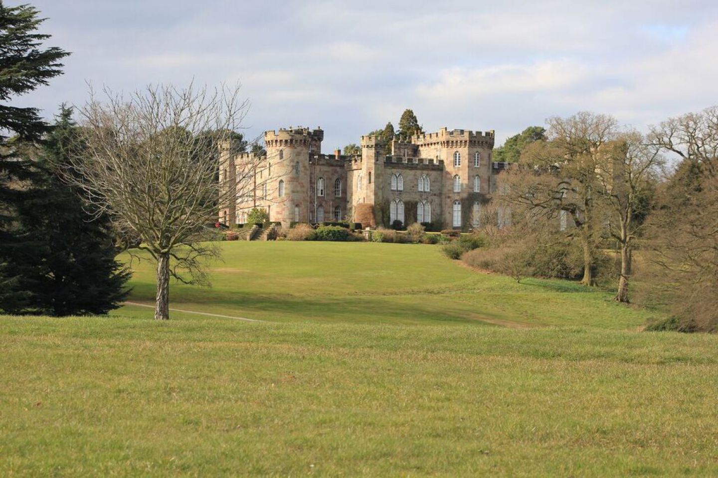Cholmondeley Castleestate.jpg