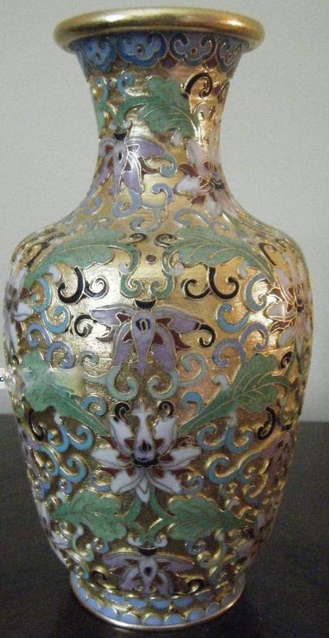 cloisonne_vase_with_23_k_gold_overlay_background_champ_leve_1_lgw.jpg