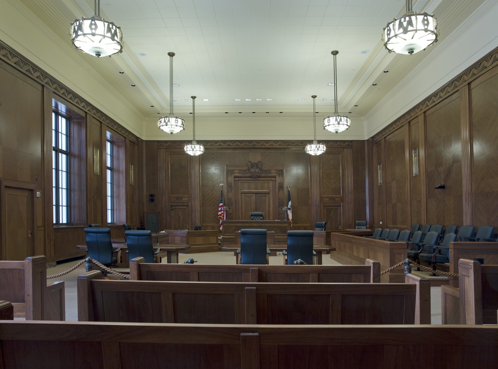 Courtroom,_United_States_Courthouse,_Davenport,_Iowa_LCCN2010719157.tif.jpg