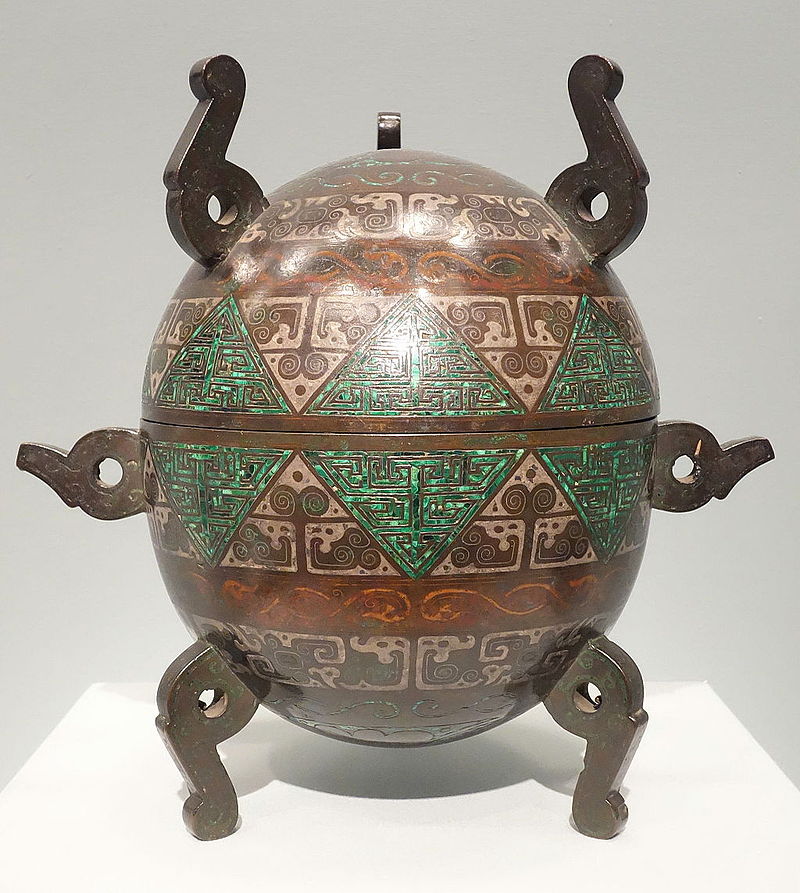 Covered_vessel_in_the_shape_of_ancient_bronze_dui,_China,_Song_dynasty_.JPG