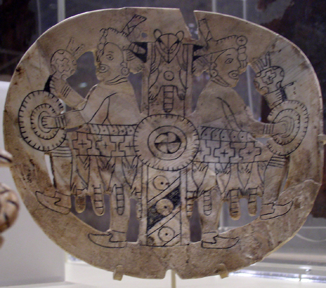 Craig_C_style_shell_gorget_Spiro_HRoe_2005.jpg