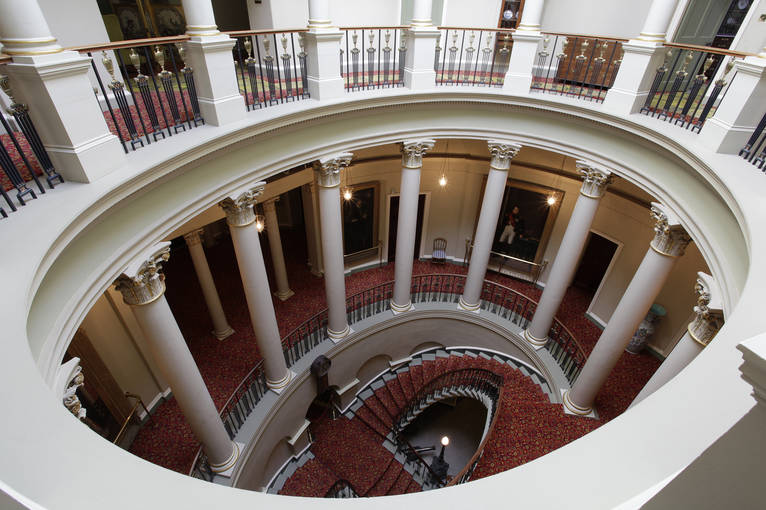 Culzean-interior-oval-staircase-0218_74030d75633b733c59b6042fd3133195.jpg