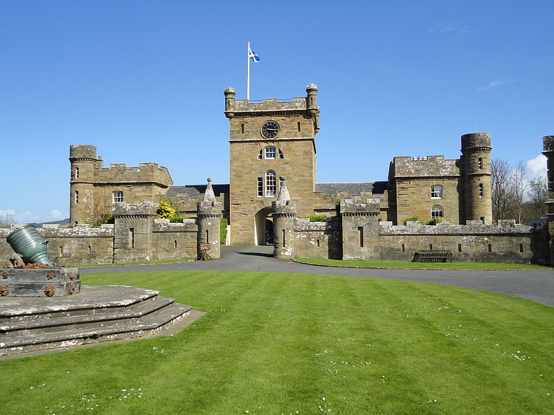 Culzean_Castle_house_and_gardens_03.JPG