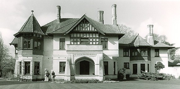 Dalvui -vhr.jpg