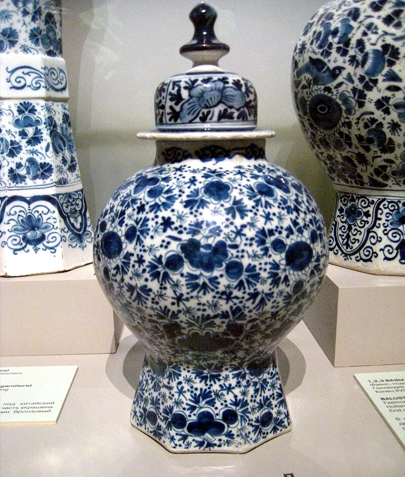 Delftware_pushkin_museum01.jpg