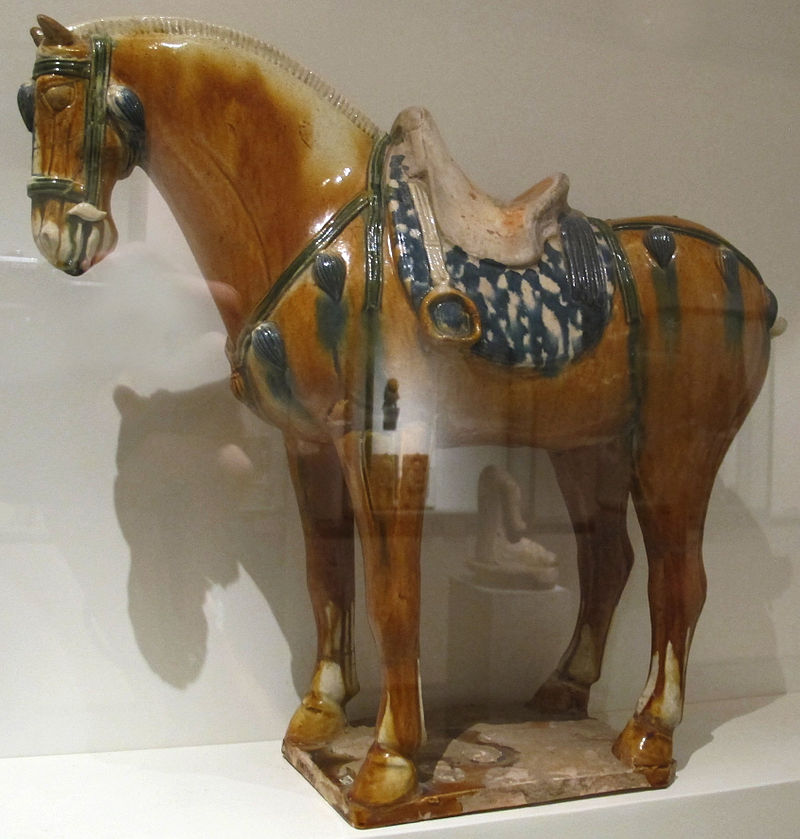Dinastia_tang,_cavallo_sellato,_cina_centrale,_700-750_ca..JPG